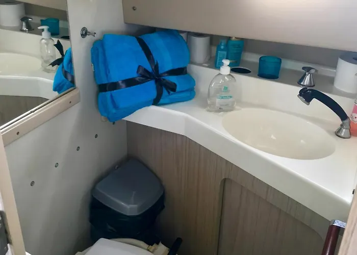 Boat Yacht Barcelona Bådhotel *