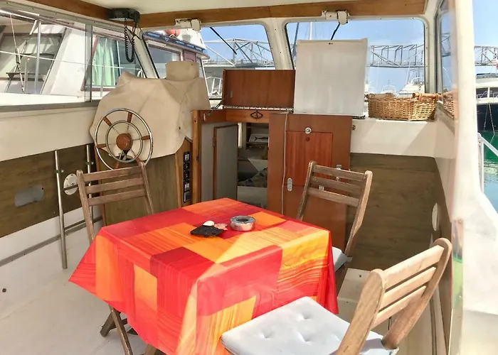 Boat Yacht Barcelona * Sant Adrià de Besòs